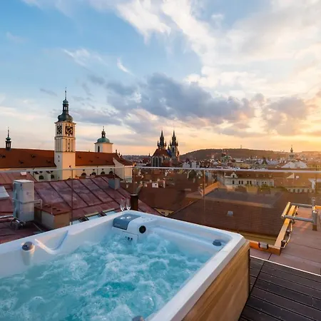 Empirent Rooftop Collection