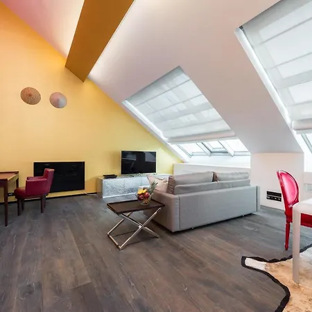Empirent Rooftop Collection Praga