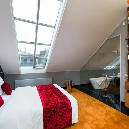 Empirent Rooftop Collection