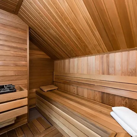 Empirent Rooftop Collection Apartment