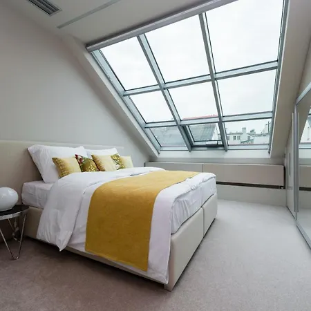 Empirent Rooftop Collection Apartment